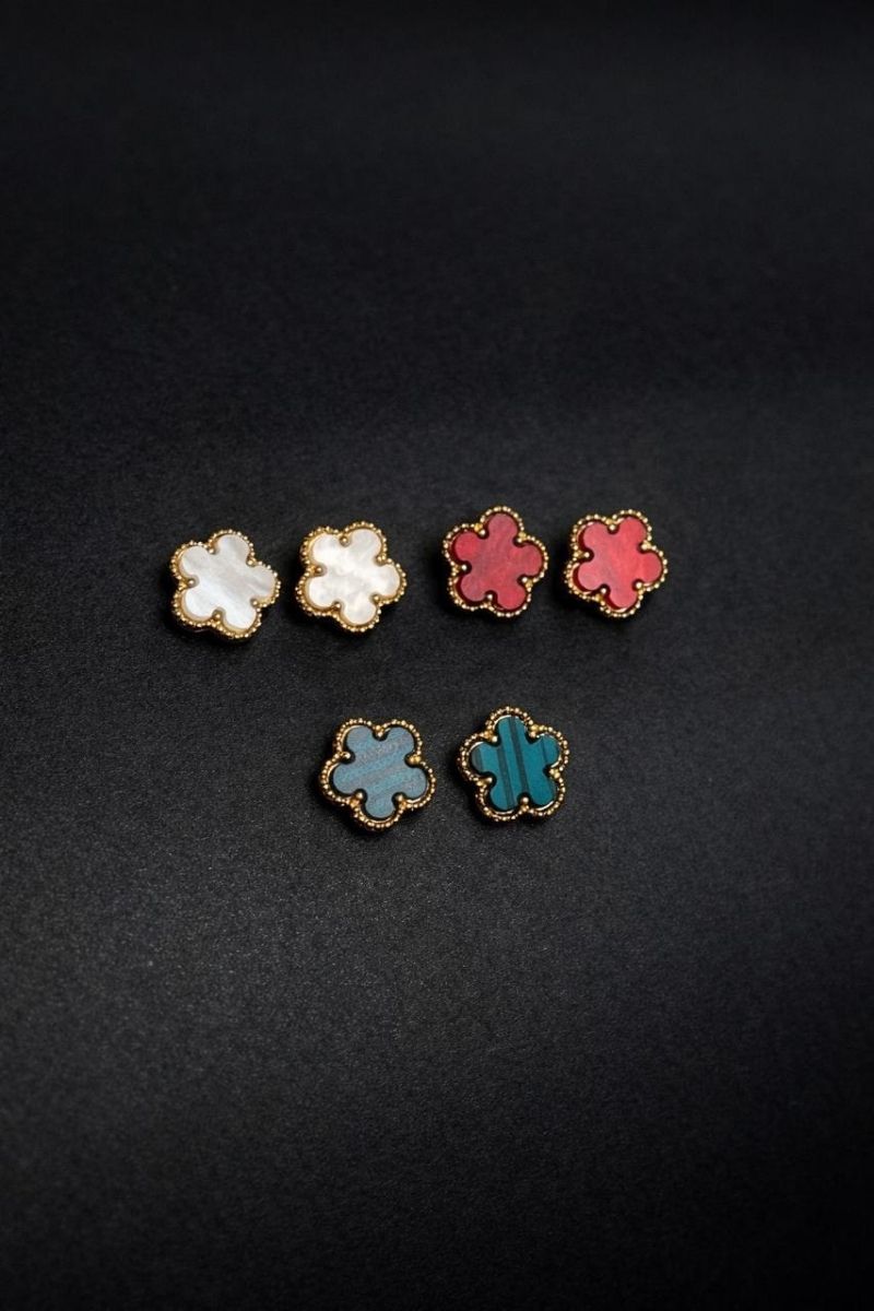 Enamel Clover Stud Earrings Set Enamel Clover Stud Earrings Set