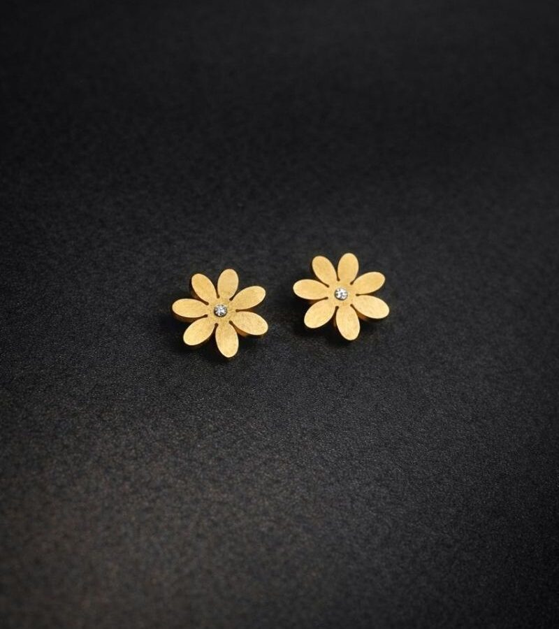 Golden Daisy Stud Earrings