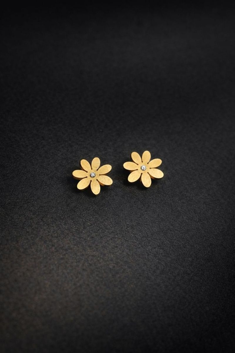Golden Daisy Stud Earrings Golden Daisy Stud Earrings