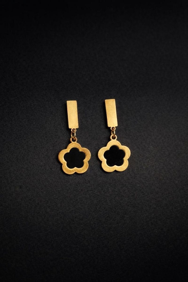 Midnight Clover Drop Earrings Midnight Clover Drop Earrings