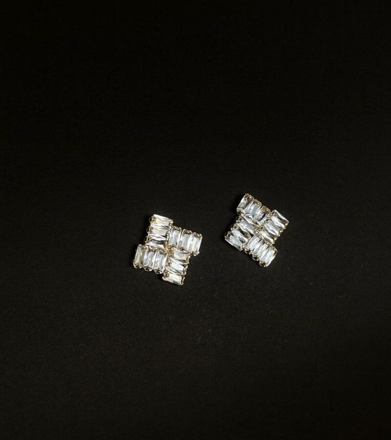 Éclat Baguette Crystal Stud Earrings