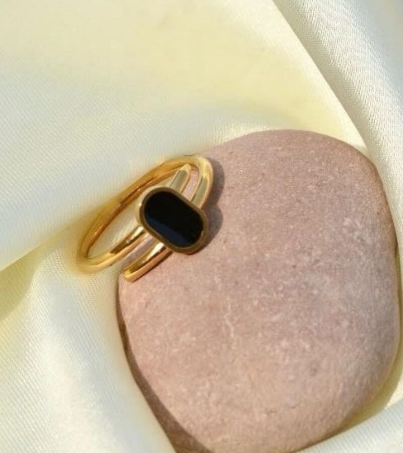 Noir Double-Band Signet Ring