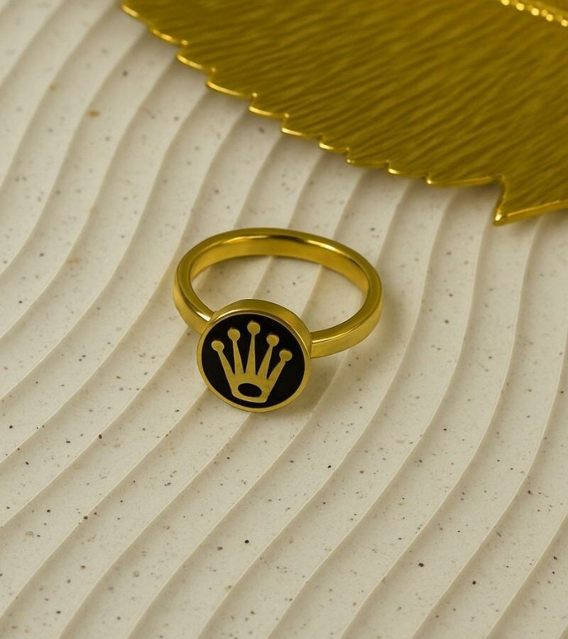 Royale Black Crown Signet Ring
